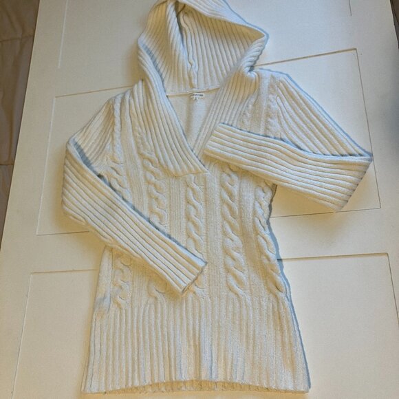 Maurices White Cable Knit Hooded Sweater | Women’s Small | Cozy Winter Pullover - Picture 4 of 5
